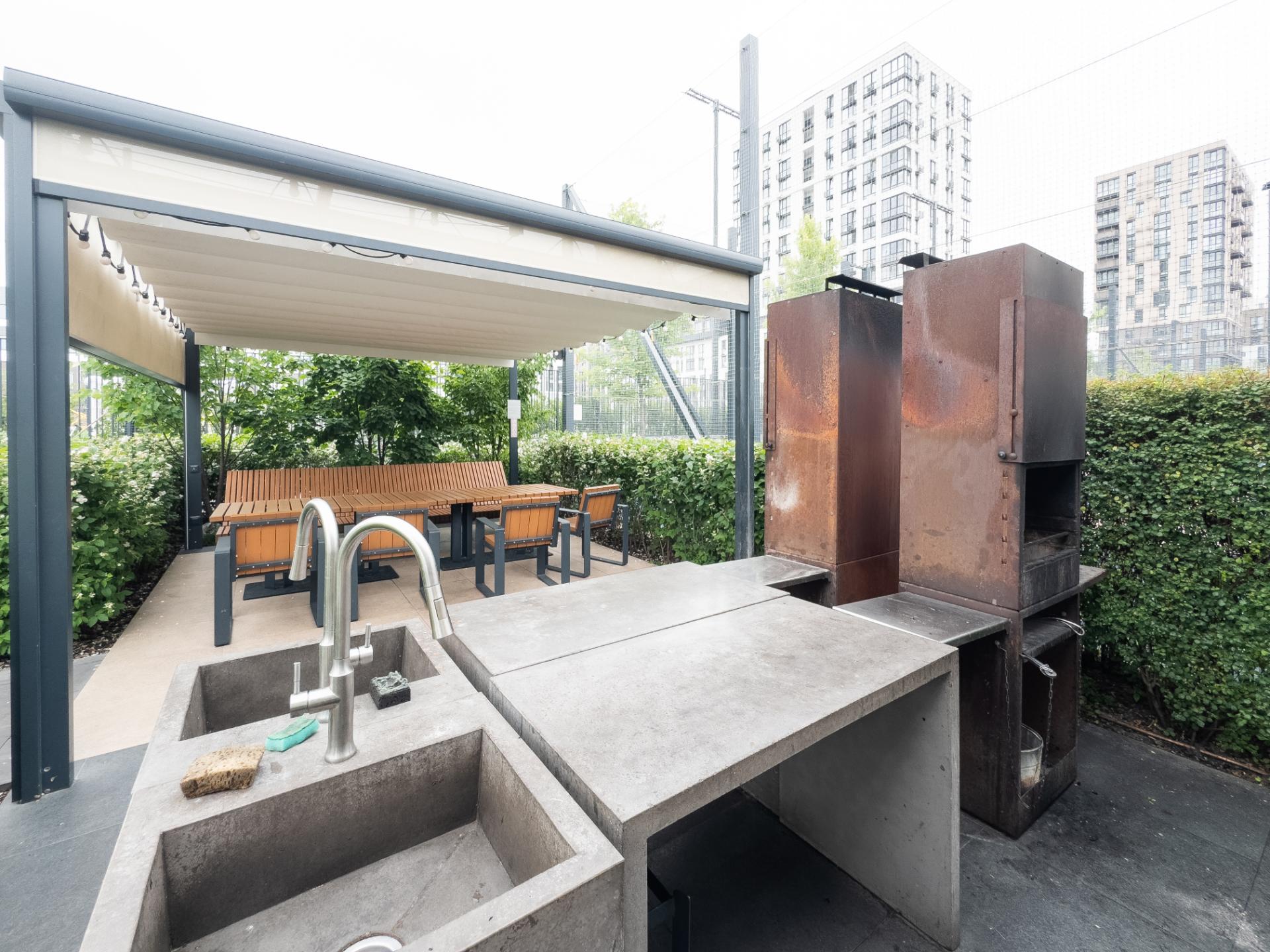 Outdoor Kitchen